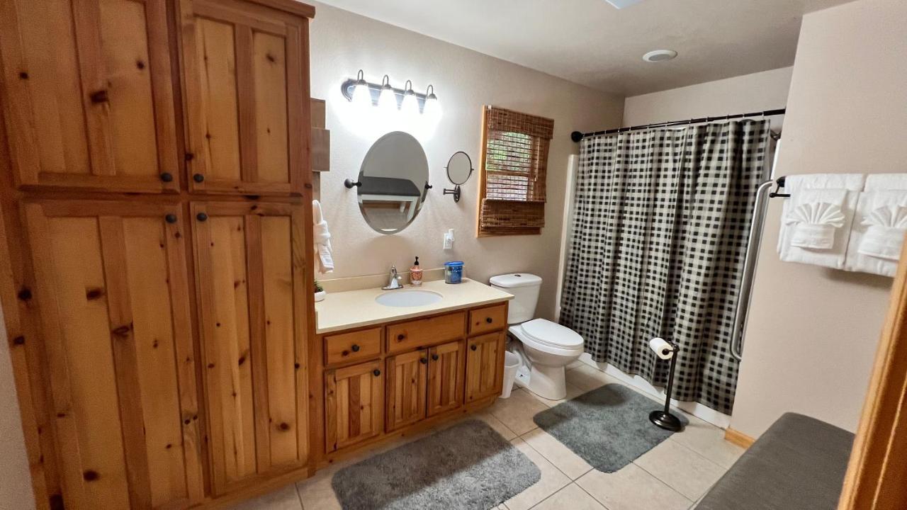 Mistletoe Cabin- Private Cabin W Views, Hottub, Pet Friendly 머피 외부 사진