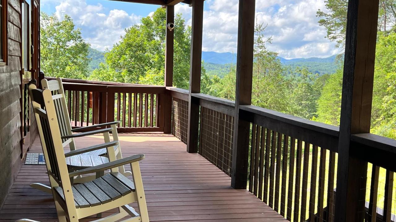 Mistletoe Cabin- Private Cabin W Views, Hottub, Pet Friendly 머피 외부 사진