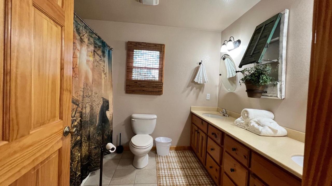 Mistletoe Cabin- Private Cabin W Views, Hottub, Pet Friendly 머피 외부 사진