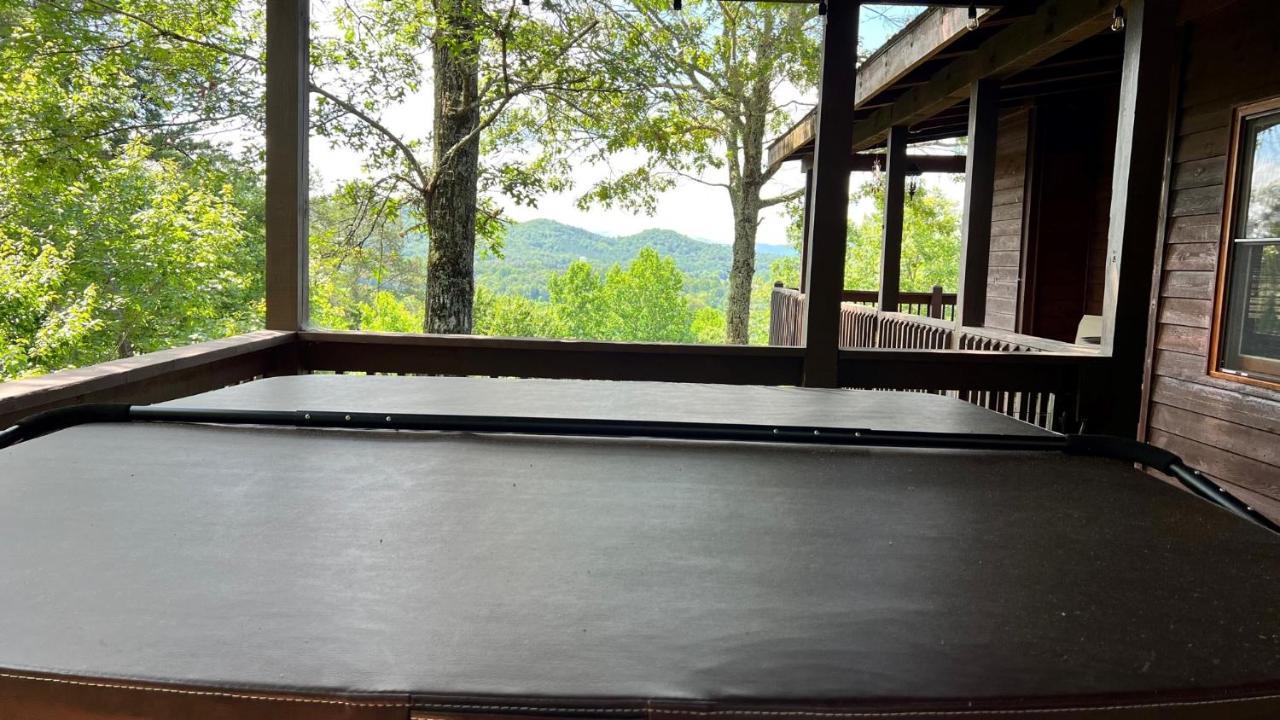 Mistletoe Cabin- Private Cabin W Views, Hottub, Pet Friendly 머피 외부 사진