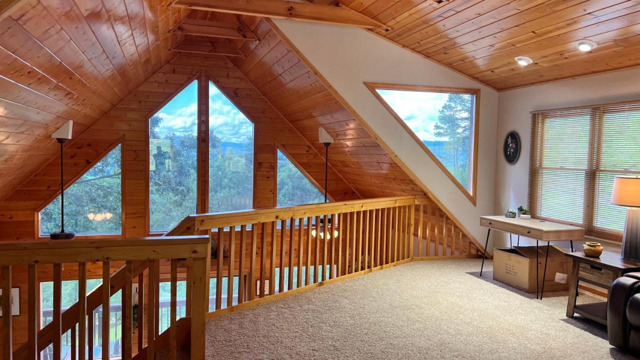 Mistletoe Cabin- Private Cabin W Views, Hottub, Pet Friendly 머피 외부 사진