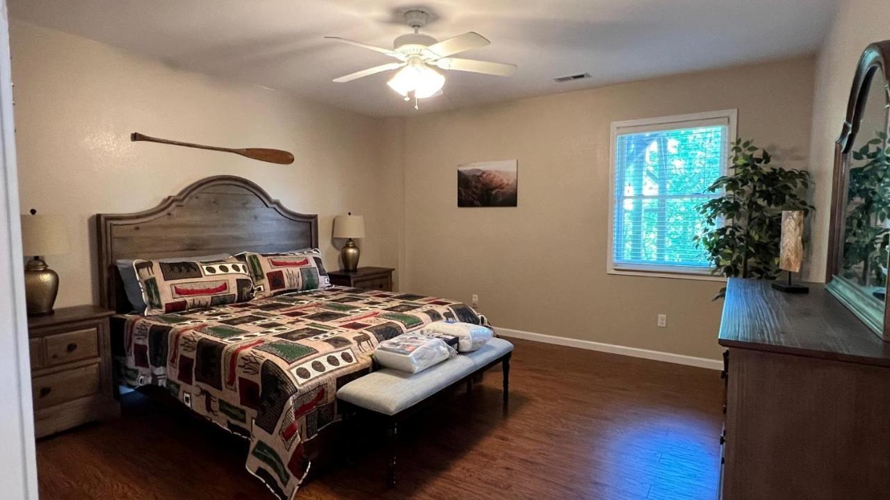 Mistletoe Cabin- Private Cabin W Views, Hottub, Pet Friendly 머피 외부 사진
