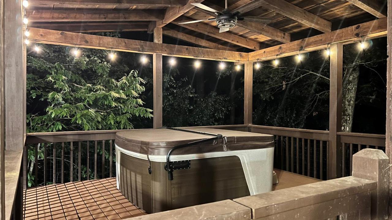 Mistletoe Cabin- Private Cabin W Views, Hottub, Pet Friendly 머피 외부 사진